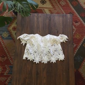 ASTR Lace Crop Top